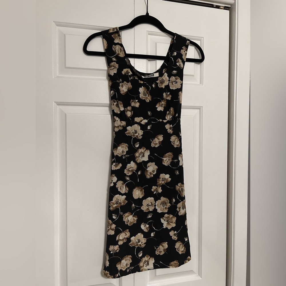 Vintage 90s Hana Empire Waist Floral Tie-Back Dress